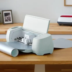 Cricut Vinyle|Gamme Smart Materials^Smart Vinyl™ Mat métallisé - Permanent (0,9m)
