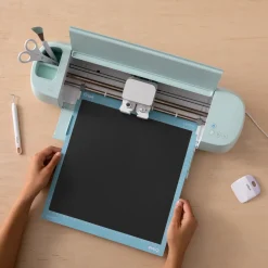 Cricut Matériaux Économiques|Matériaux Économiques^Vinyle économique de 10,6 m (35 pi), Noir